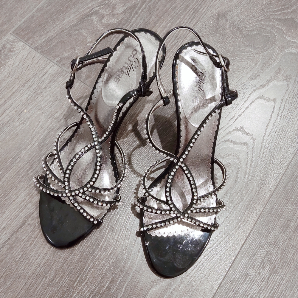 Club Couture Elegant Black Strappy Heels